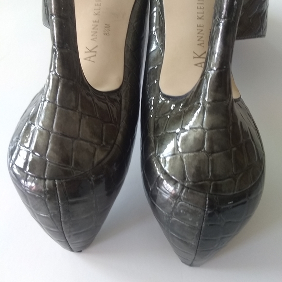 AK Anne Klein AK7 CHRISTA Croc Pump Heels Sz 8 1/2M - Picture 7 of 8